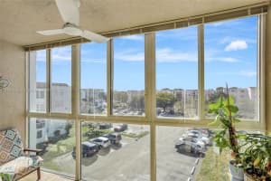 2860 Somerset Dr, Lauderdale Lakes, FL 33311, Sold 05/08/25