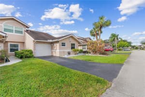 1237 W Lakes Dr, Deerfield Beach, FL 33442, Sold 04/04/25