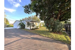 9555 NW 33rd Ave, Miami, FL 33147, Sold 04/07/25
