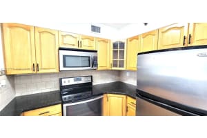 501 SW 1st St, Miami, FL 33130, Sold 03/27/25