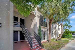 5350 NE 6th Ave, Oakland Park, FL 33334, Sold 05/19/25