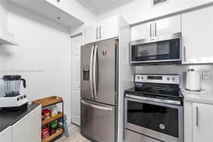 17100 N Bay Rd, Sunny Isles Beach, FL 33160, Sold 03/28/25