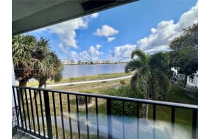 752 Executive Center Dr APT 37, West Palm Beach, FL 33401, - MLS#A11737915