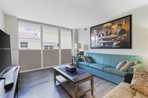 3232 SW 22nd Terrace # 301, Miami, FL 33145, - MLS#A11737972