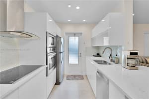 2340 NE 9th St APT 209, Fort Lauderdale, FL 33304, - MLS#A11737994