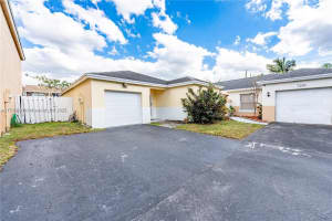 4450 SW 72nd Way, Davie, FL 33314, Sold 04/10/25