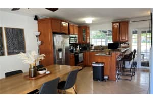 10050 Nw 4th Ln Miami, FL 33172 - MLS#A11738131
