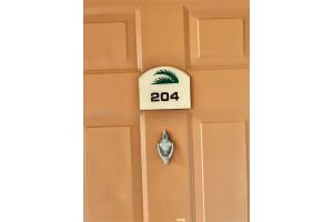 204 Palm Cir W, Pembroke Pines, FL 33025, Sold 05/22/25