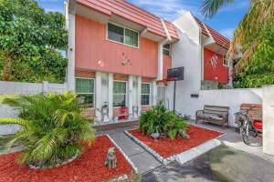 970 SW 80th Ave, North Lauderdale, FL 33068, Sold 04/14/25