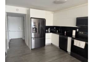 3375 N Country Club Dr 1409, Aventura