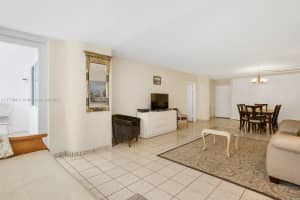 5005 Collins Ave APT 724, Miami Beach, FL 33140, - MLS#A11738411