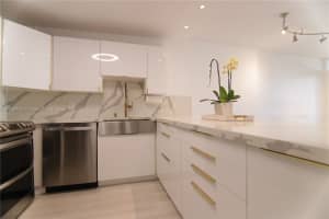 401 Ocean Dr, Miami Beach, FL 33139, Sold 03/31/25