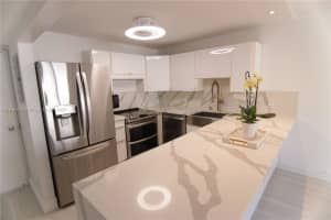 401 Ocean Dr, Miami Beach, FL 33139, Sold 03/31/25
