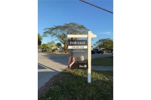 7500 SW 39th St, Miami, FL 33155, Sold 06/03/25