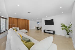 1144 Adams St, Hollywood, FL 33019 - MLS#A11738496