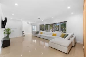 1144 Adams St, Hollywood, FL 33019 - MLS#A11738496