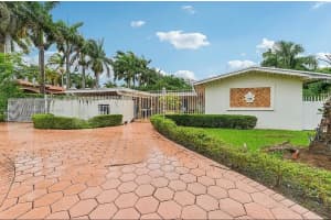 8365 SW 4th St, Miami, FL 33144, Sold 04/17/25