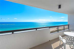 2555 Collins Ave APT 2005, Miami Beach, FL 33140, - MLS#A11738595