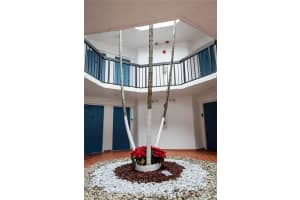 9419 Fontainebleau Blvd, Miami, FL 33172, Sold 03/10/25
