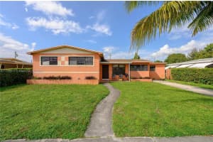17800 NW 14th Pl, Miami, FL 33169, Sold 04/23/25