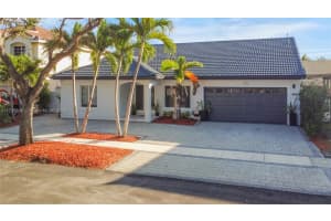 8914 NW 187th St, Hialeah, FL 33018, Sold 03/31/25