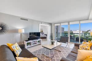 100 Bayview Dr APT 1701, Sunny Isles Beach, FL 33160, Sold 05/16/25