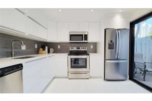 369 Poinciana Dr 1115, Sunny Isles Beach
