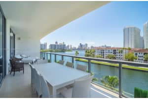 3250 Ne 188th St 406, Aventura