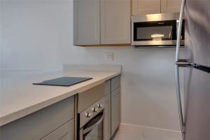 820 Sw 11th Ave 14b Hallandale Beach, FL 33009 - MLS#A11739036