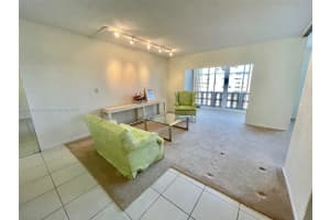 4350 Hillcrest Dr APT 812, Hollywood, FL 33021, Sold 06/06/25
