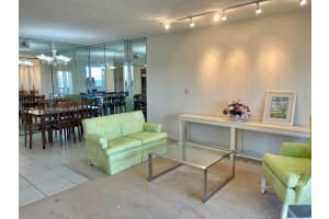 4350 Hillcrest Dr APT 812, Hollywood, FL 33021, Sold 06/06/25