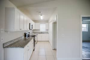 217 Ne Glentry Ave Port Saint Lucie, FL 34983 - MLS#A11739169
