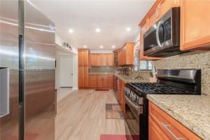 6640 Nw 21st Ct Sunrise, FL 33313 - MLS#A11739177