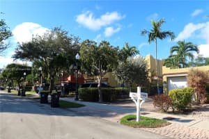 725 Nw 1st Ave 725 Fort Lauderdale, FL 33311 - MLS#A11739193