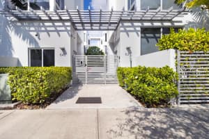 545 SW 11th St Apartment 307, Miami, FL 33129, Sold 08/26/25