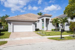 3847 Crestwood Cir, Weston, FL 33331, Sold 04/24/25