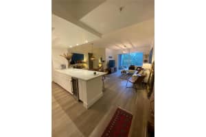 9725 NW 52nd St APT 213, Doral, FL 33178, Sold 04/07/25