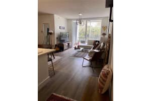 9725 NW 52nd St APT 213, Doral, FL 33178, Sold 04/07/25