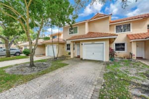 8425 NW 40th Ct, Sunrise, FL 33351, Sold 03/21/25