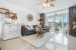 8881 Sunrise Lakes Blvd, Sunrise, FL 33322, Sold 04/16/25