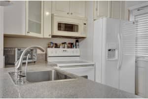 5103 NW 35th St APT 601, Lauderdale Lakes, FL 33319, - MLS#A11739755