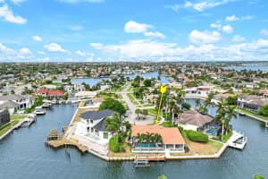 418 TARPON CT, Marco Island, FL 34145 - MLS#A11739839