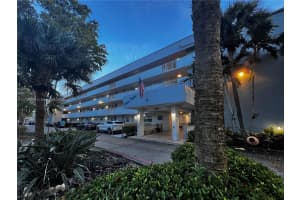 3550 NE 169th St APT 406, North Miami Beach, FL 33160, Sold 04/17/25