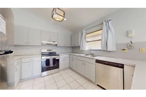 19040 NW 85th Ct, Hialeah, FL 33015, Sold 04/04/25