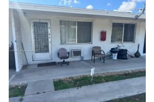 735 Ridge Rd APT 2, Lantana, FL 33462, - MLS#A11740062