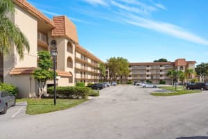 6061 N Falls Cir Dr APT 101, Lauderhill, FL 33319, Sold 07/03/25