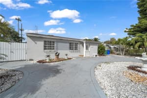 500 SW 69th Ave, Miami, FL 33144, Sold 05/23/25
