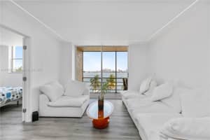 2821 NE 163rd St APT 5J, North Miami Beach, FL 33160, - MLS#A11740324