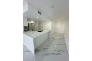 9375 Fontainebleau Blvd, Miami, FL 33172, Sold 07/10/25