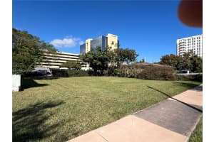 25 Sevilla Ave Coral Gables, FL 33134 Sold 03/23/25